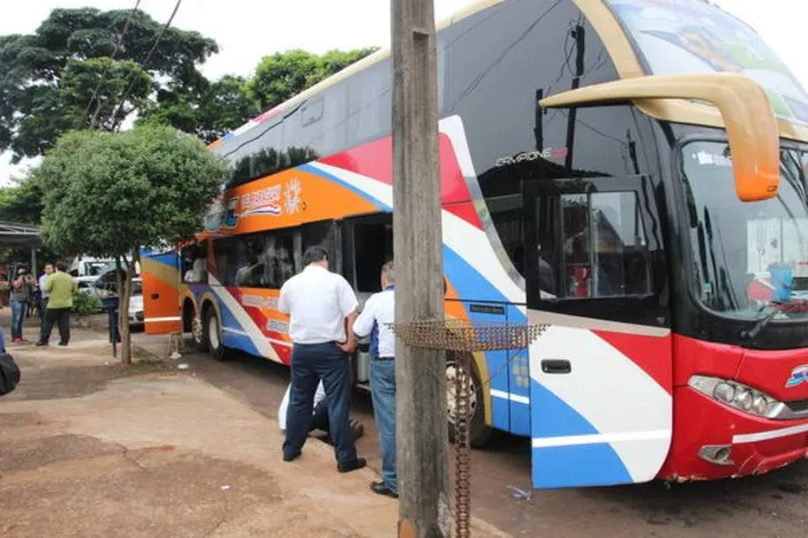 Imagem ilustrativa da imagem Bandidos agem novamente na PR-444 e assaltam dois ônibus