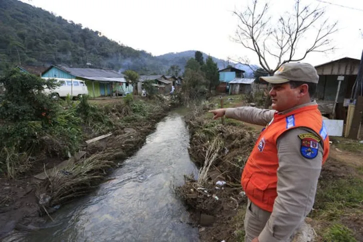 Imagem ilustrativa da imagem Defesa Civil do Paraná atendeu 600 ocorrências