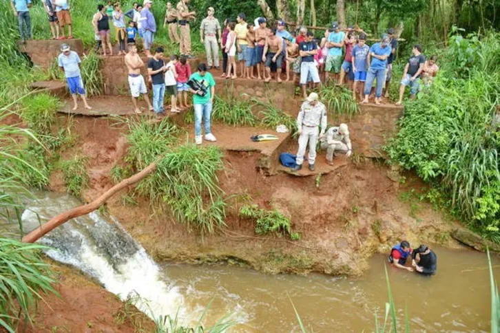 Imagem ilustrativa da imagem Jovem morre afogado em córrego de Apucarana