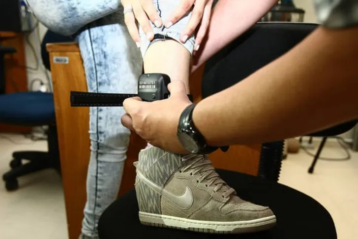 Imagem ilustrativa da imagem Paraná dobra número de tornozeleiras