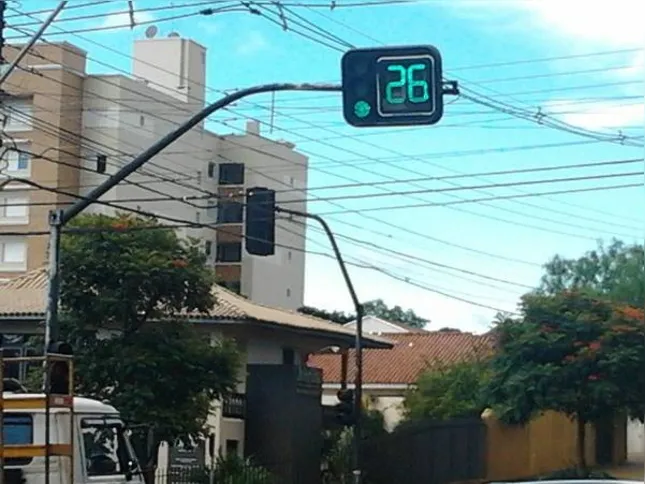 Imagem ilustrativa da imagem Semáforos com temporizador
