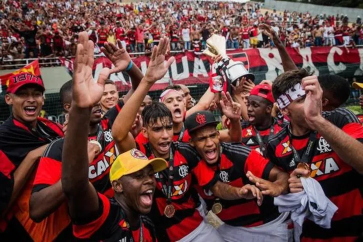 Imagem ilustrativa da imagem Flamengo é campeão da 47ª Copa SP nos pênaltis 