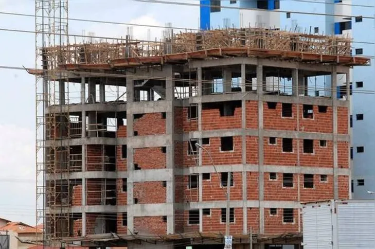 Imagem ilustrativa da imagem Multa para atraso de construtoras