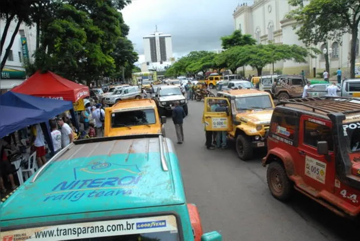 Imagem ilustrativa da imagem Apucarana recebe hoje a terceira etapa do 22º Rally Transparaná