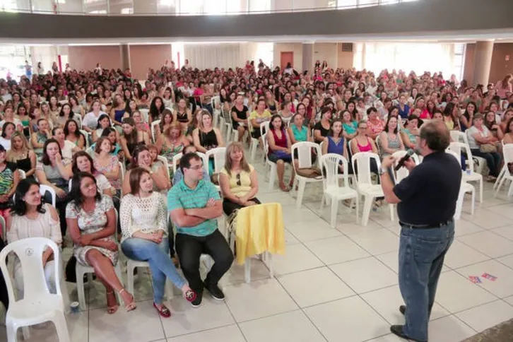 Imagem ilustrativa da imagem Doutor em Educação fala a professores em Apucarana 