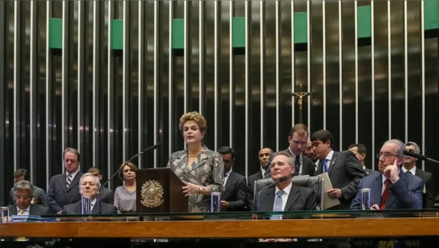Imagem ilustrativa da imagem Dilma é vaiada ao defender CPMF
