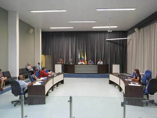 Imagem ilustrativa da imagem Câmara elege comissões na primeira sessão do ano