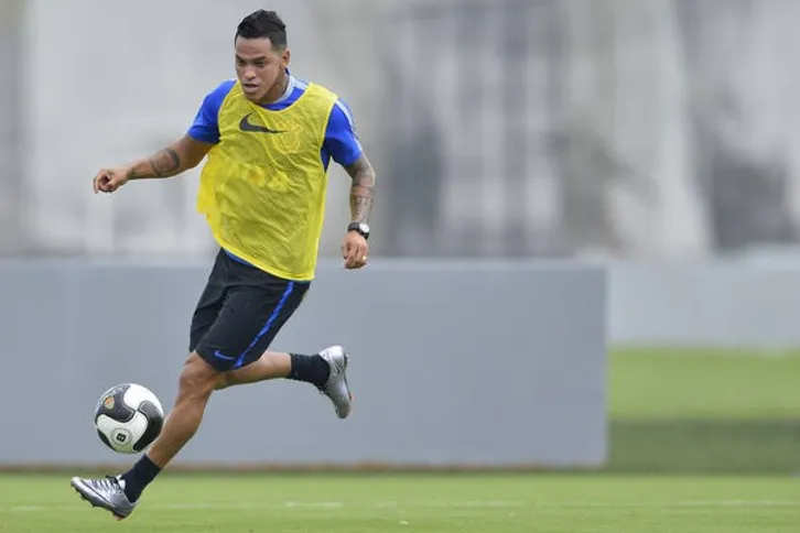 Imagem ilustrativa da imagem Giovanni Augusto assina com o Corinthians até 2019