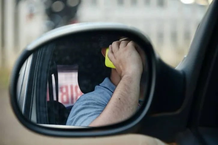 Imagem ilustrativa da imagem Infrações por uso de celular ao volante crescem no PR