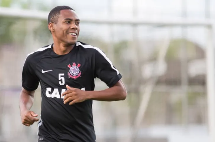 Imagem ilustrativa da imagem Tite confirma volta do volante Elias