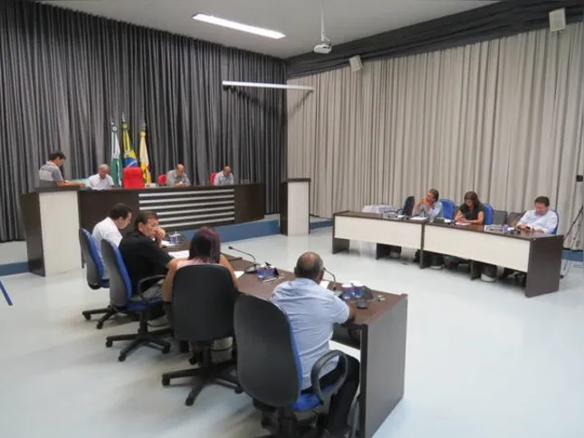 Imagem ilustrativa da imagem Câmara de Apucarana volta a denunciar terrenos sujos