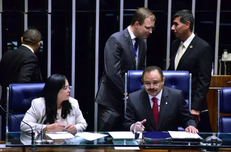 Imagem ilustrativa da imagem Congresso promulga PEC que abre janela partidária