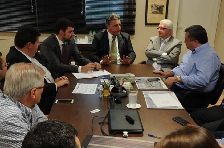 Imagem ilustrativa da imagem Cohapar repassa R$1,5 mi para construção de 500 casas 