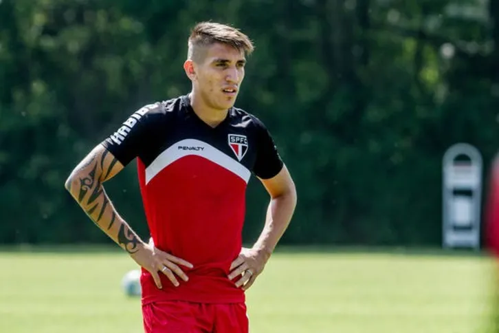 Imagem ilustrativa da imagem São Paulo testa novas táticas para fazer gol diante do Mogi