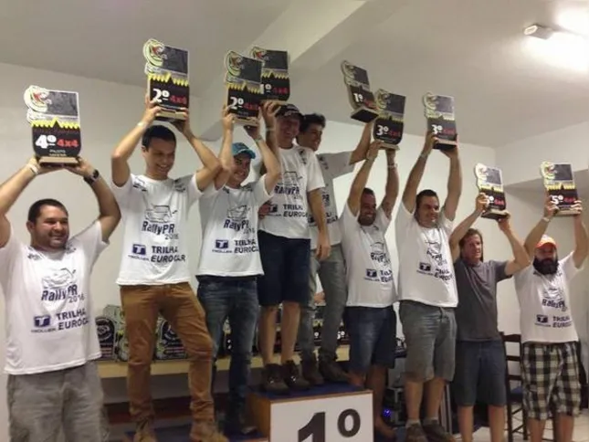 Imagem ilustrativa da imagem Dupla apucaranense fica em 1º lugar no Rally Paraná