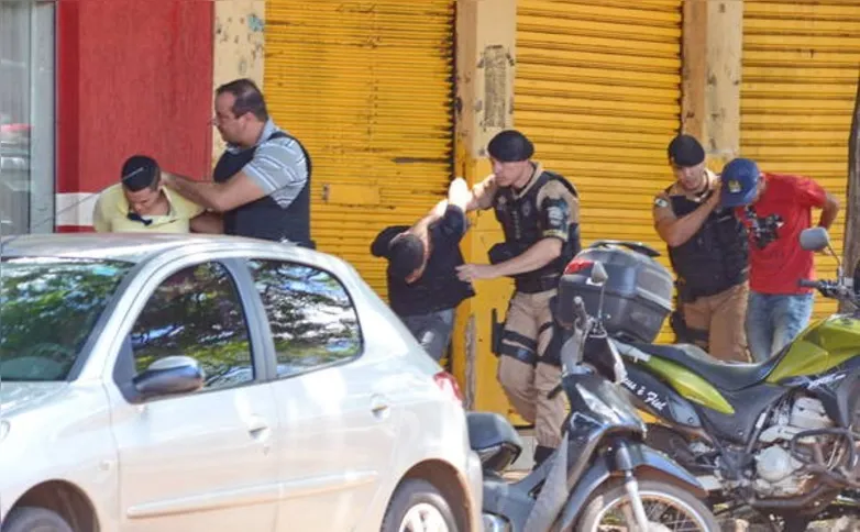 Imagem ilustrativa da imagem Ladrões fazem reféns em assalto a Correios