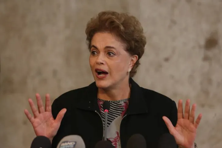 Imagem ilustrativa da imagem Dilma avisa que não vai renunciar à Presidência