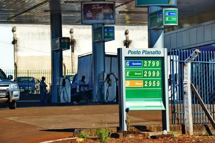 Imagem ilustrativa da imagem  Gasolina varia mais de 11% nos postos de Apucarana