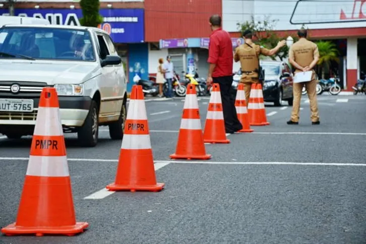 Imagem ilustrativa da imagem Motoristas deixam de pagar 2 mil multas de trânsito
