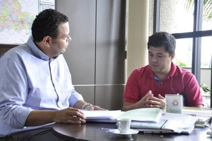 Imagem ilustrativa da imagem Canil da Polícia Militar faz demonstração no asilo