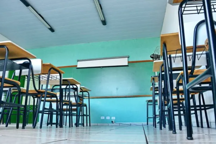 Imagem ilustrativa da imagem Unespar paralisa aulas após ameaças de aluno