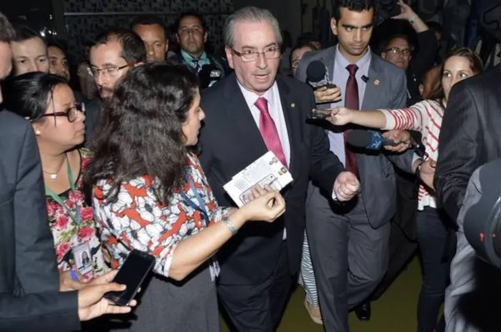 Imagem ilustrativa da imagem Cunha alterna Norte e Sul na votação do impeachment