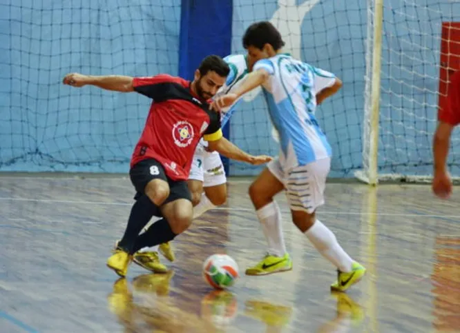 Imagem ilustrativa da imagem Apucarana estreia na Chave Prata