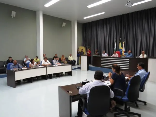 Imagem ilustrativa da imagem Sem consenso, Câmara vota subsídios do próximo mandato