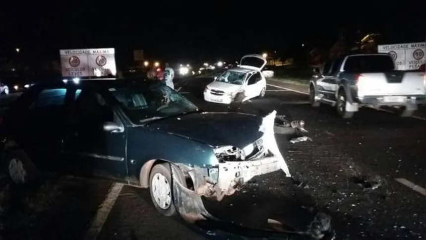 Imagem ilustrativa da imagem Acidente com três carros deixa criança ferida na BR_369