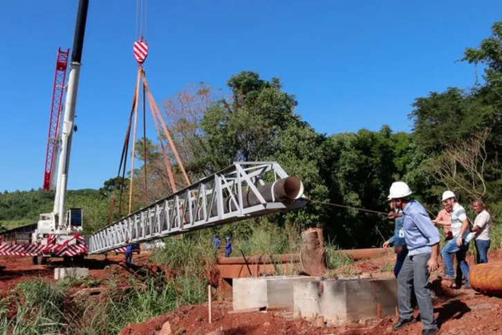 Imagem ilustrativa da imagem Adutora levada pelas chuvas de janeiro é reinstalada