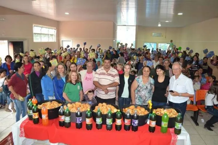 Imagem ilustrativa da imagem Cerimônia celebra Dia da Vitória em Apucarana