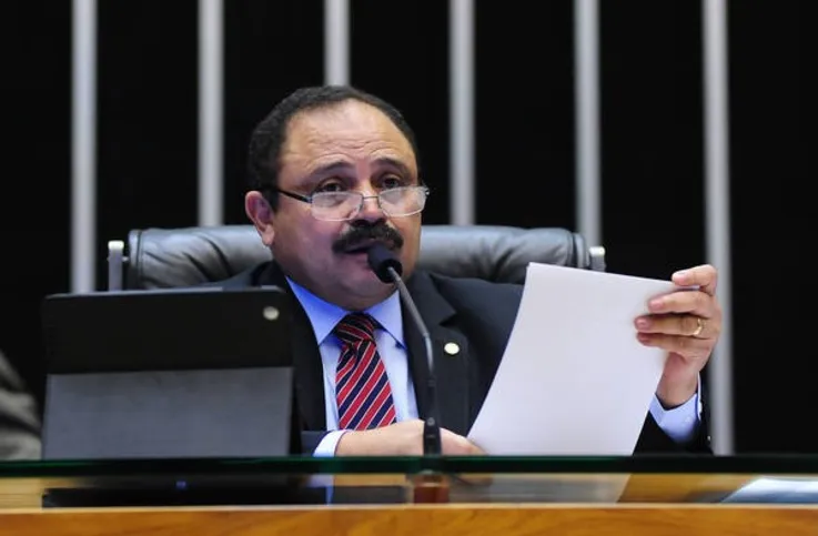 Imagem ilustrativa da imagem Senado mantém processo após Câmara anular impeachment