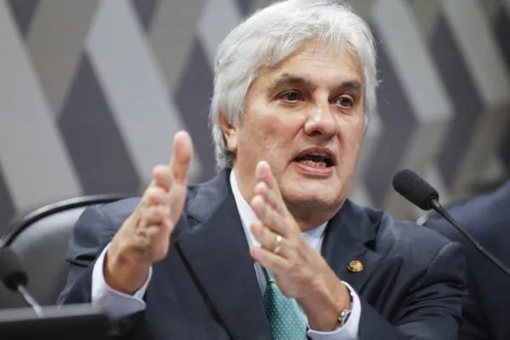 Imagem ilustrativa da imagem Por 74 votos a 0, Senado cassa mandato de Delcídio