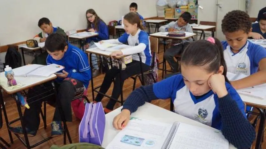 Imagem ilustrativa da imagem Ivaiporã adota apostilas na rede municipal