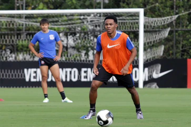 Imagem ilustrativa da imagem Felipe e Elias podem deixar o Corinthians durante o Campeonato Brasileiro 