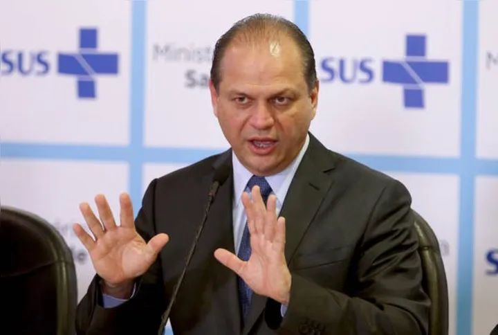 Imagem ilustrativa da imagem "Fé move montanhas", diz novo ministro da Saúde