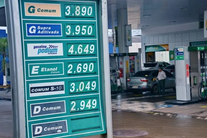 Imagem ilustrativa da imagem Litro da gasolina sobe R$ 0,30 nos postos de Apucarana