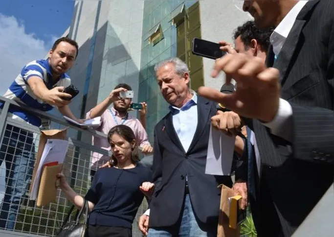 Imagem ilustrativa da imagem José Dirceu é condenado a 23 anos de prisão no processo da Lava Jato