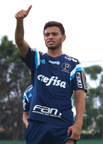 Imagem ilustrativa da imagem Palmeiras defende série de oito jogos contra a Ponte Preta em Campinas