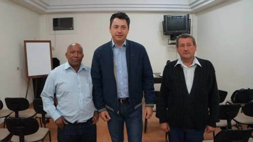 Imagem ilustrativa da imagem Diretório do PMDB de Ivaiporã contesta intervenção da executiva