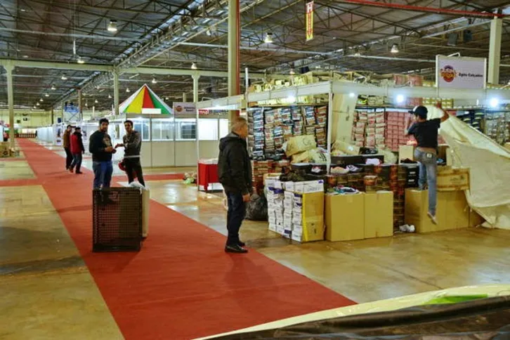 Imagem ilustrativa da imagem Feira inicia com meta de vender R$ 7 mi