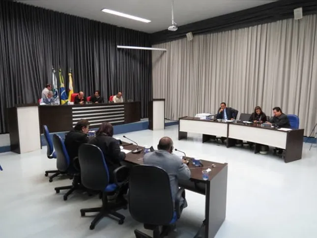 Imagem ilustrativa da imagem Câmara faz sessão curta e sem polêmica