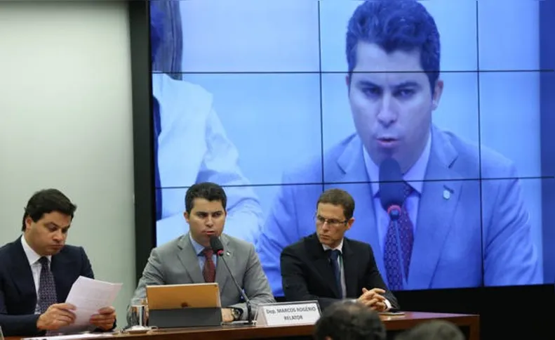 Imagem ilustrativa da imagem Relator pede cassação de Eduardo Cunha por prática de fraudes