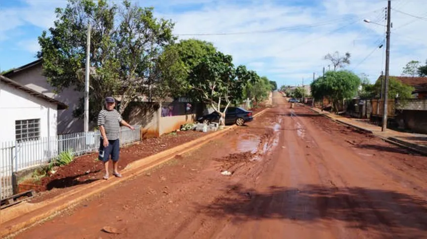 Imagem ilustrativa da imagem Liminar paralisa obra e cria polêmica