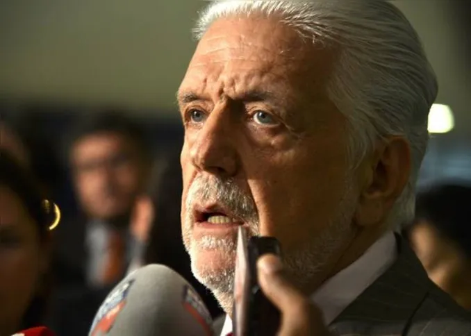 Imagem ilustrativa da imagem STF pede abertura de inquérito contra ex-ministro