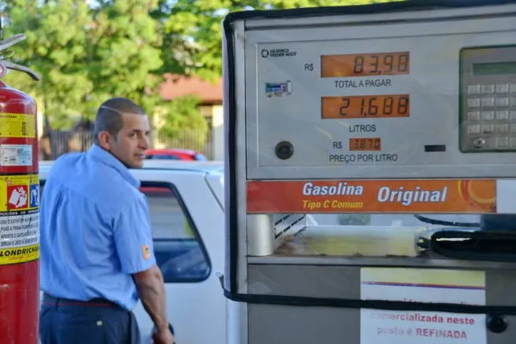 Imagem ilustrativa da imagem Pesquisa do Procon/Unespar aponta alta dos combustíveis