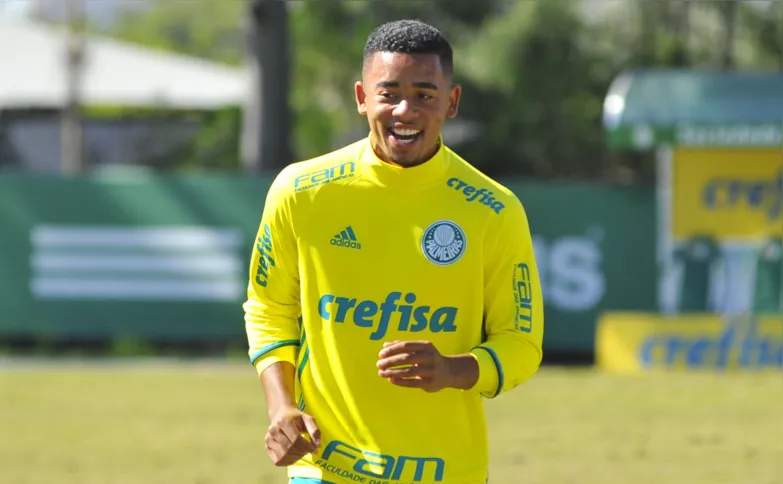Imagem ilustrativa da imagem Barcelona vê o atacante Gabriel Jesus caro para a idade e adia conversas