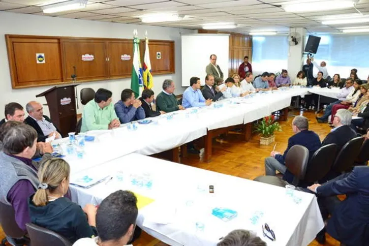 Imagem ilustrativa da imagem Municípios reivindicam mais recursos para setor de saúde