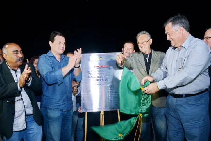 Imagem ilustrativa da imagem Prefeitura inaugura iluminação e  pista de caminhada no Lago Jaboti