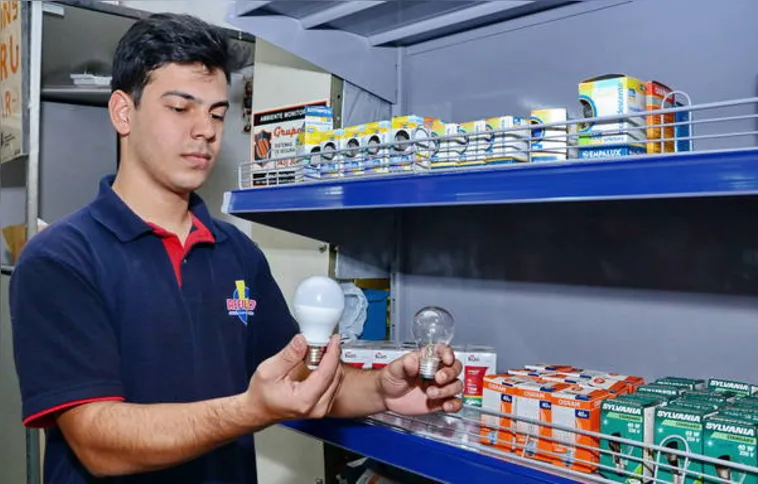 Imagem ilustrativa da imagem Lâmpadas incandescentes não podem mais ser comercializadas a partir hoje 